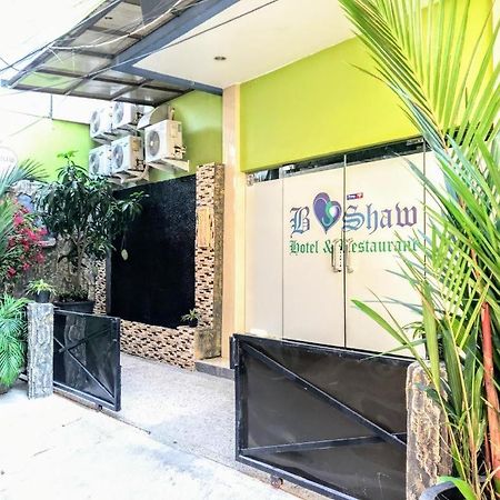 B Shaw Hotel Jakarta Exterior photo