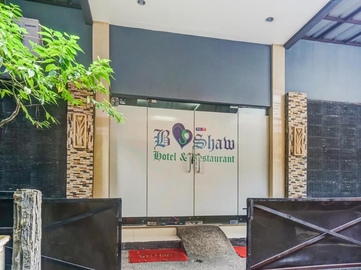 B Shaw Hotel Jakarta Exterior photo