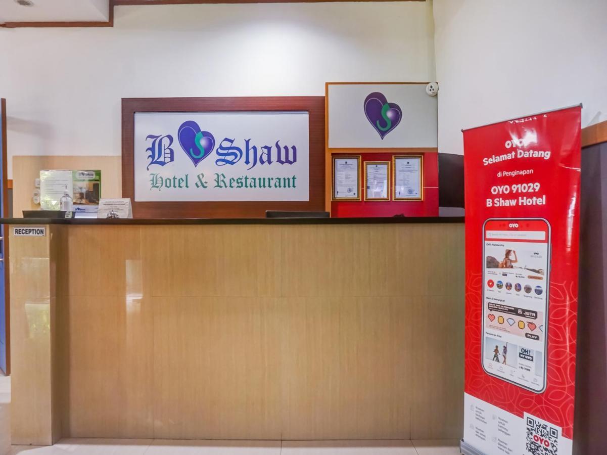 B Shaw Hotel Jakarta Exterior photo
