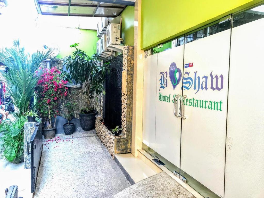 B Shaw Hotel Jakarta Exterior photo
