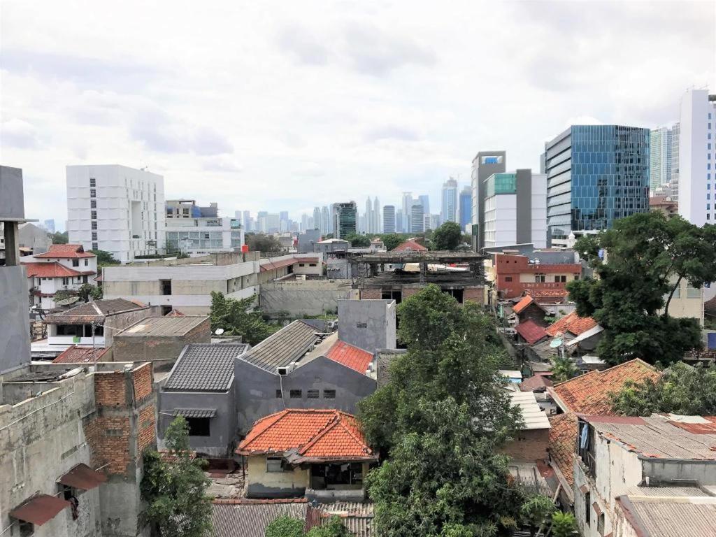 B Shaw Hotel Jakarta Exterior photo